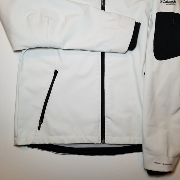 Columbia Titanium White Ivory SoftShell Jacket - Picture 2 of 7